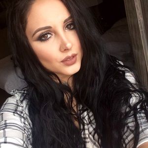 Meet your Posher, Cassie